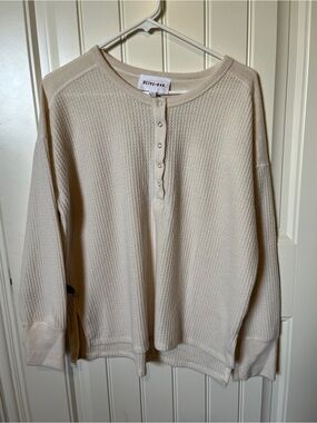 Olive & Oak Men's Cream Waffle Crewneck Henley